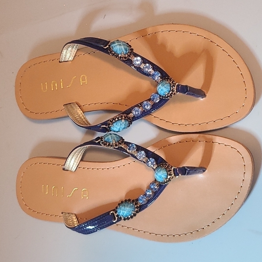 𝅺BEAUTIFUL Blue Jeweled flip flops sz 7